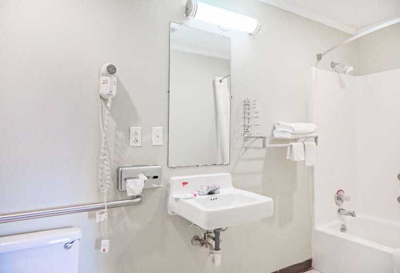 فندق Rodeway Inn