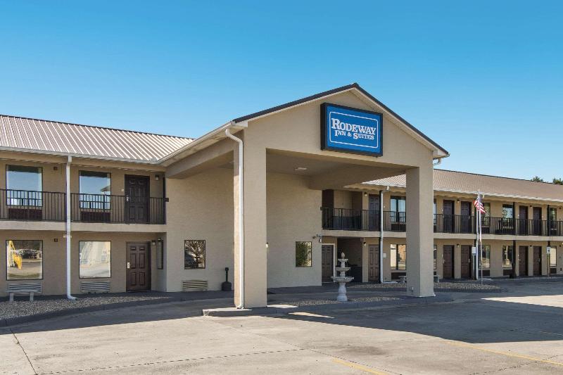 فندق Rodeway Inn & Suites