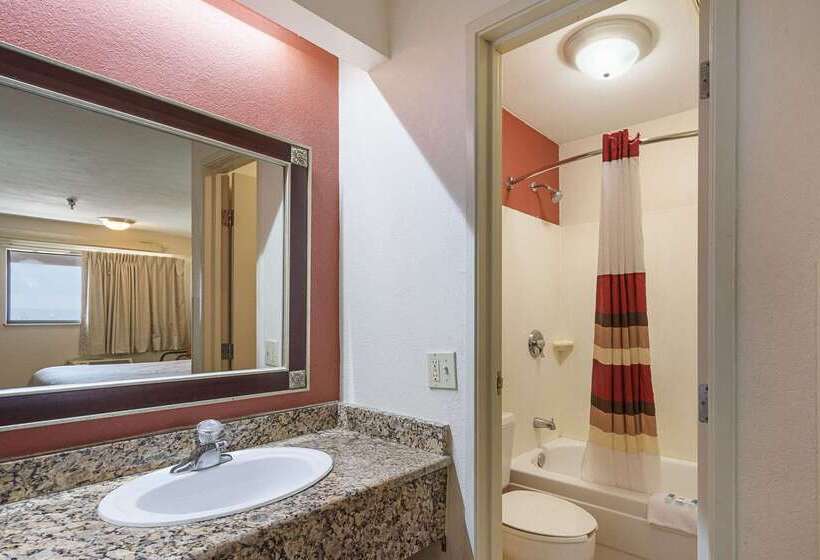 فندق Rodeway Inn Tampa Near Busch Gardensusf