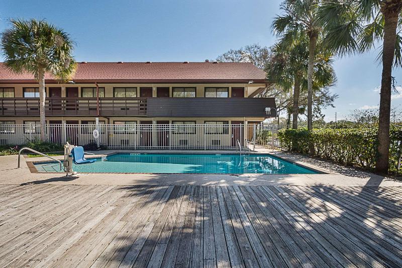 فندق Rodeway Inn Tampa Near Busch Gardensusf