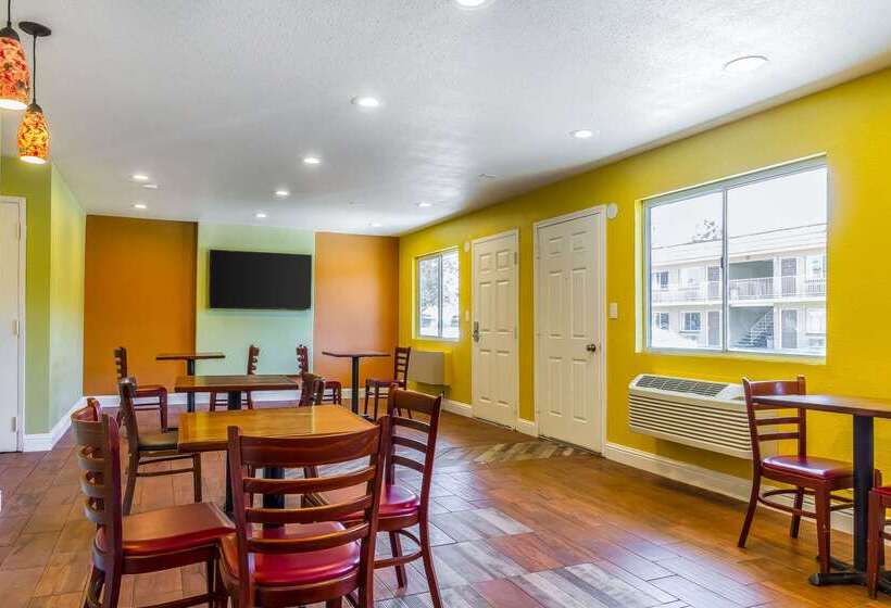 ホテル Rodeway Inn Wine Country