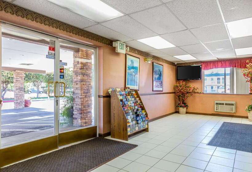 호텔 Rodeway Inn Wine Country