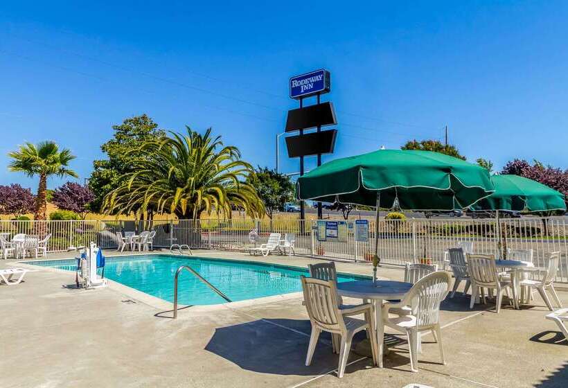 호텔 Rodeway Inn Wine Country