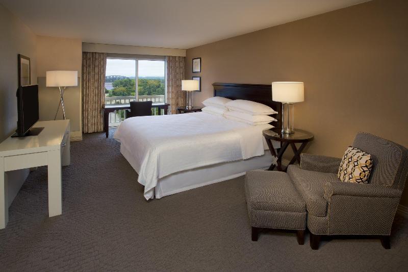 호텔 Sheraton Louisville Riverside