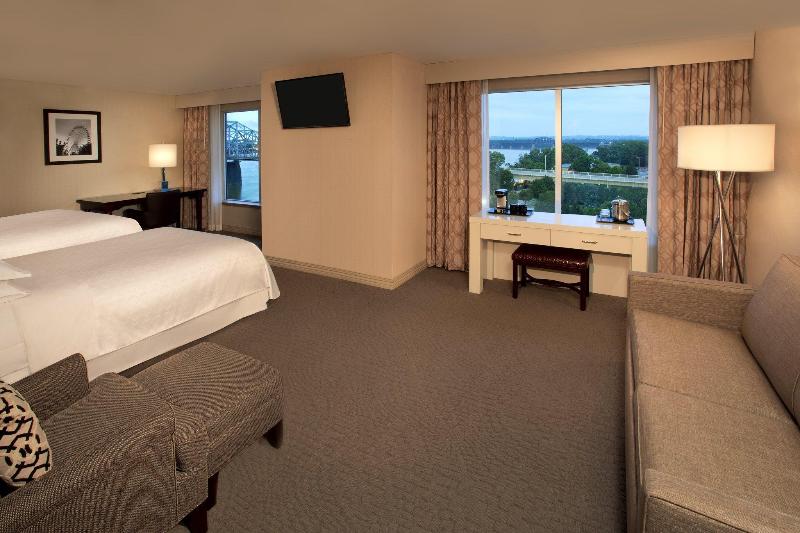호텔 Sheraton Louisville Riverside
