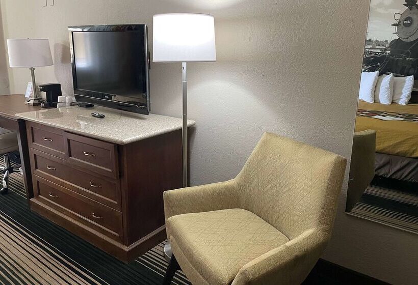 فندق Super 8 By Wyndham Junction City