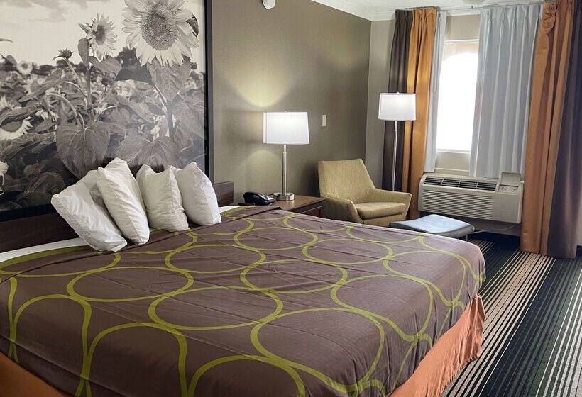 Отель Super 8 By Wyndham Junction City