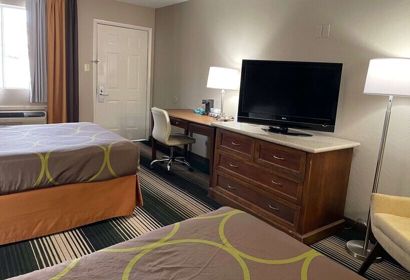 Отель Super 8 By Wyndham Junction City