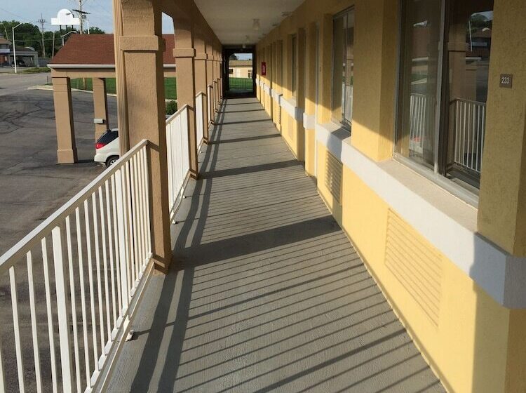 فندق Super 8 By Wyndham Junction City