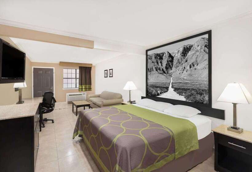هتل Super 8 By Wyndham Mcallen Downtown Airport La Plaza Mall