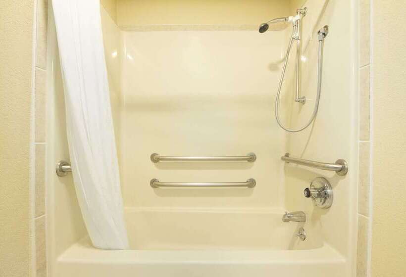 فندق Super 8 By Wyndham Monroe