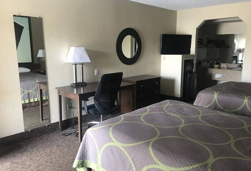 فندق Super 8 By Wyndham Monroe