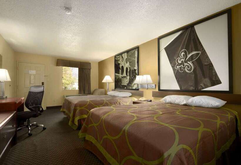 فندق Super 8 By Wyndham Monroe