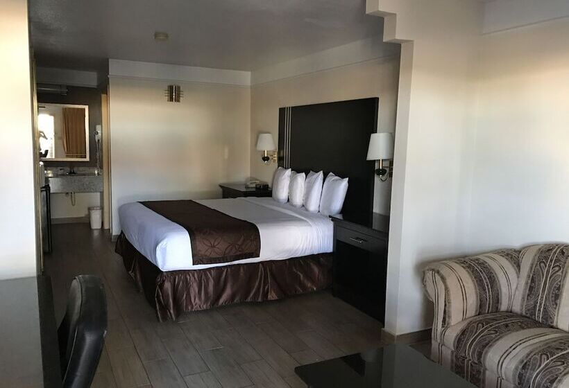 فندق Texas Inn & Suites