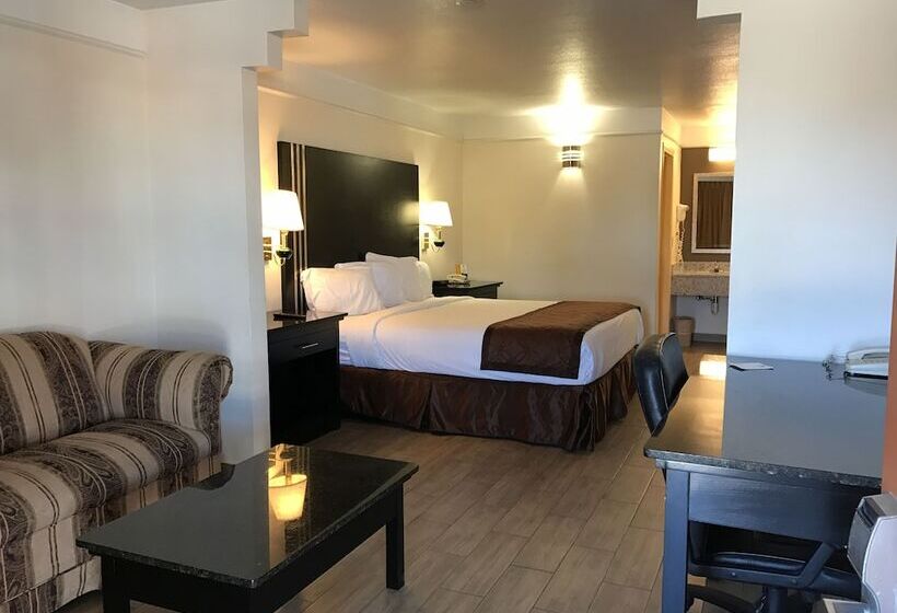 Отель Texas Inn & Suites