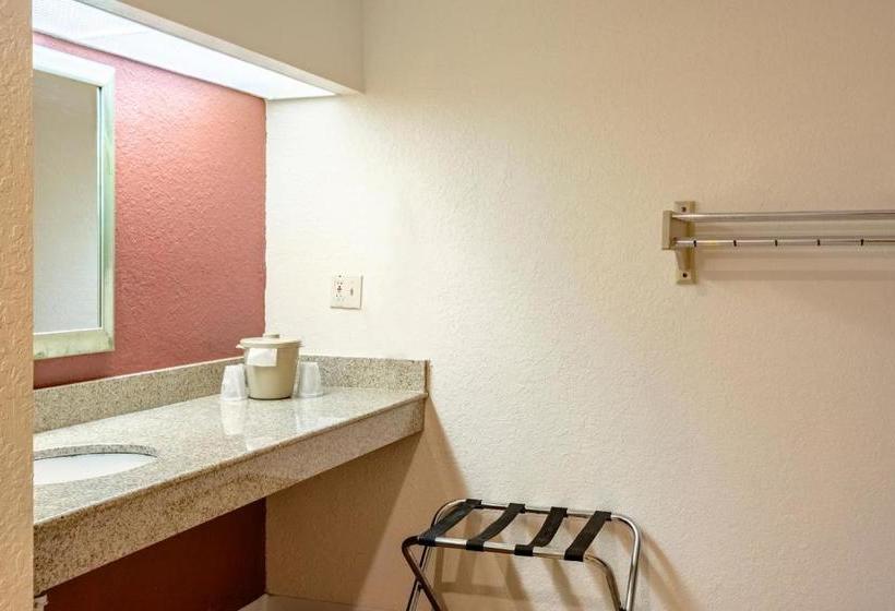 فندق Econo Lodge Palm Harbor  Clearwater