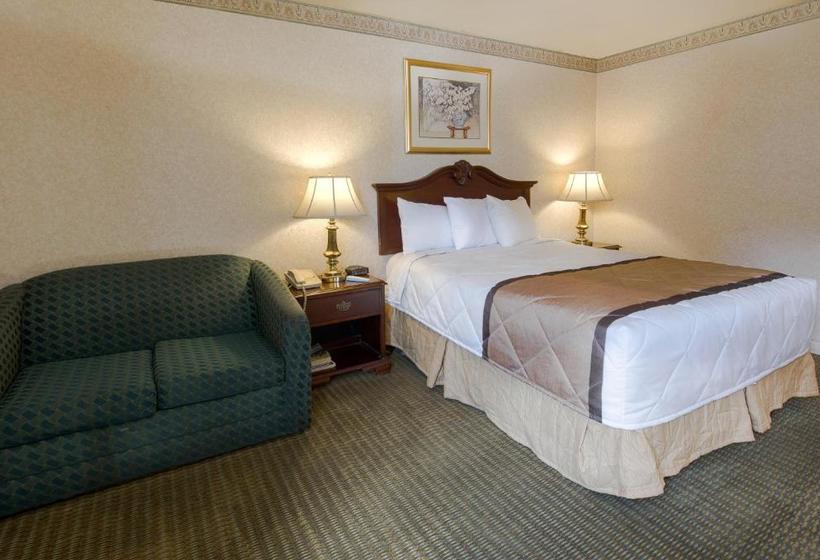 فندق Travelodge By Wyndham Lynchburg