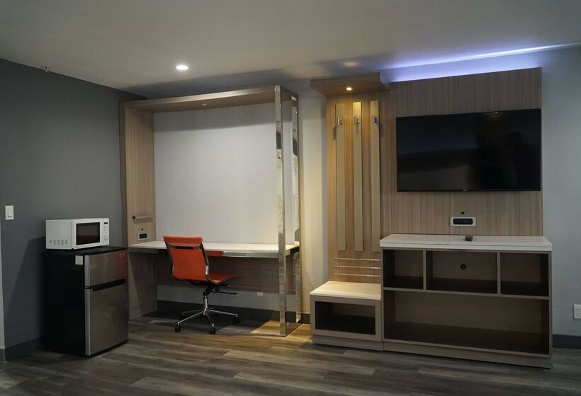 فندق Travelodge By Wyndham Whittier