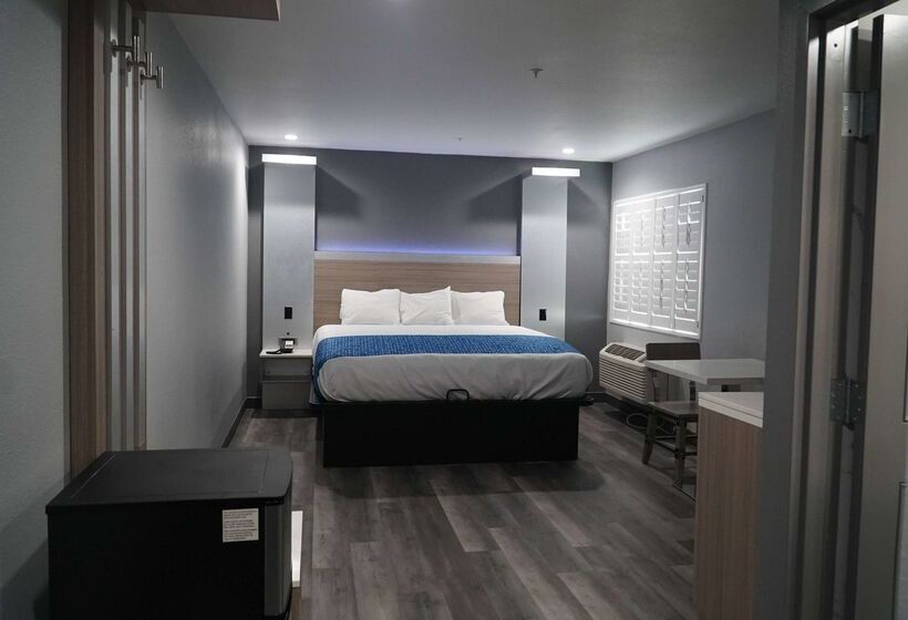 فندق Travelodge By Wyndham Whittier