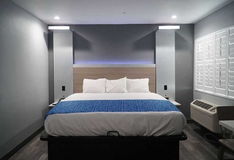 فندق Travelodge By Wyndham Whittier