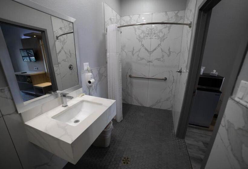 فندق Travelodge By Wyndham Whittier