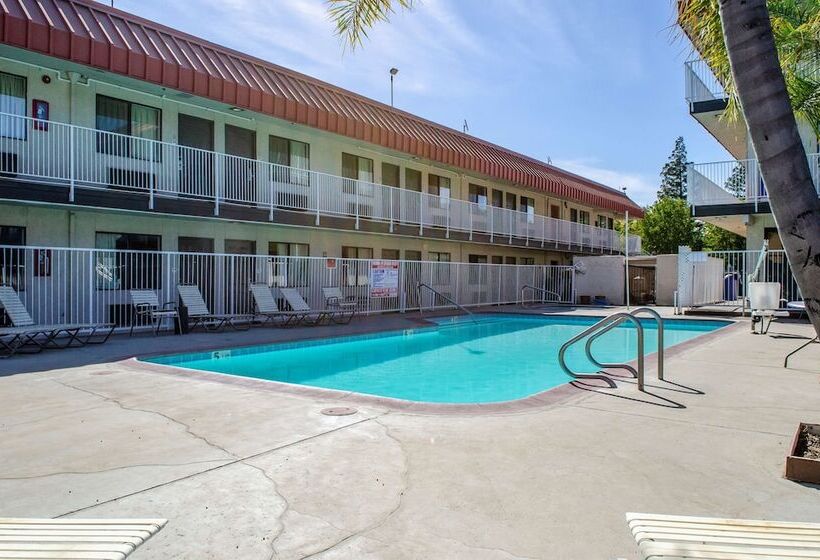 Motel 6 Fresno, Ca   Yosemite Hwy