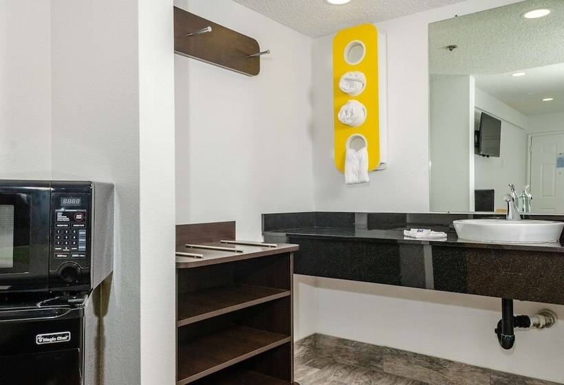 Motel 6 Fresno, Ca   Yosemite Hwy