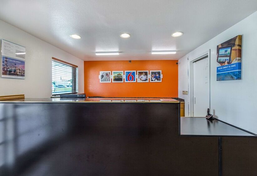 Motel 6 San Marcos, Tx  North