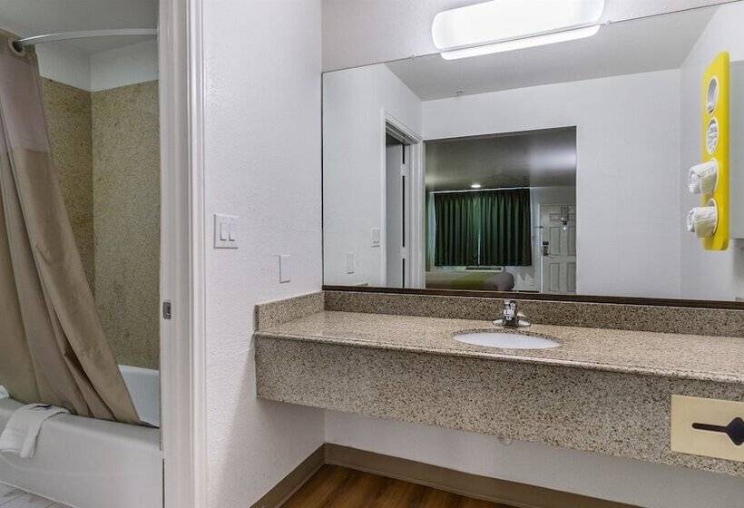 Motel 6 San Marcos, Tx  North