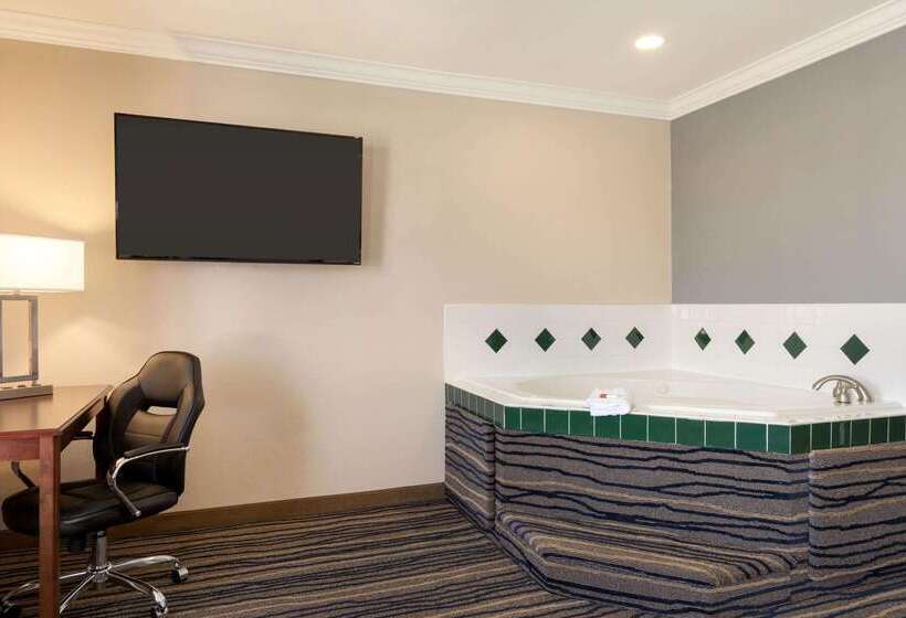 汽车旅馆  Days Inn By Wyndham Eureka Ca