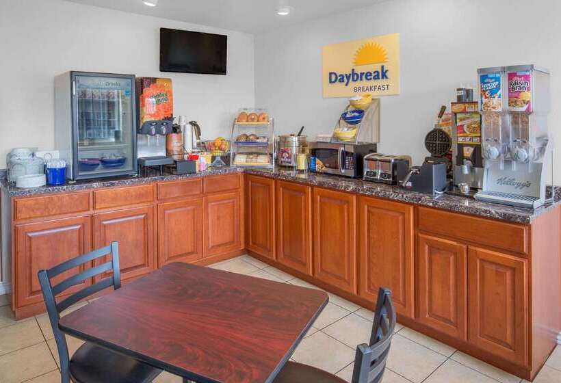 汽车旅馆  Days Inn By Wyndham Eureka Ca