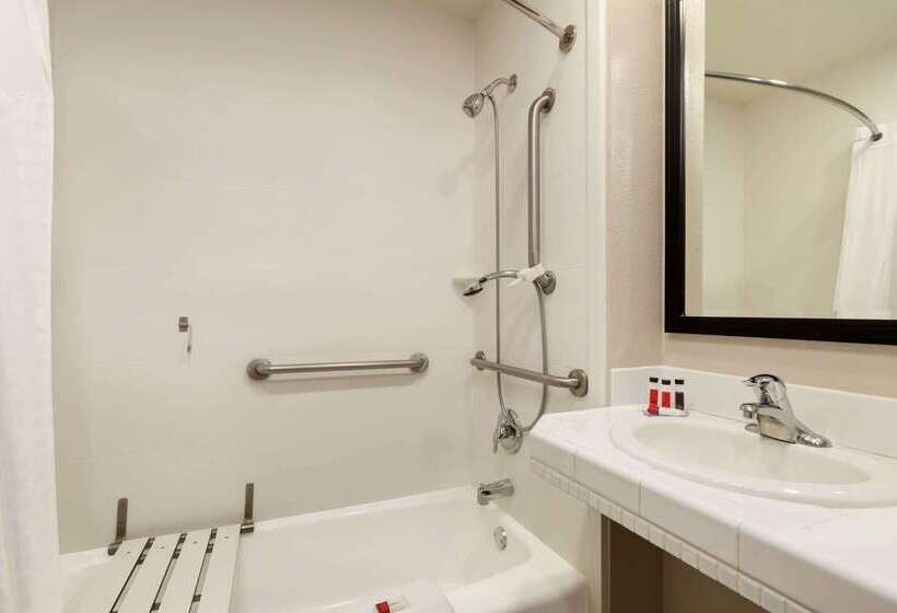 汽车旅馆  Days Inn By Wyndham Eureka Ca