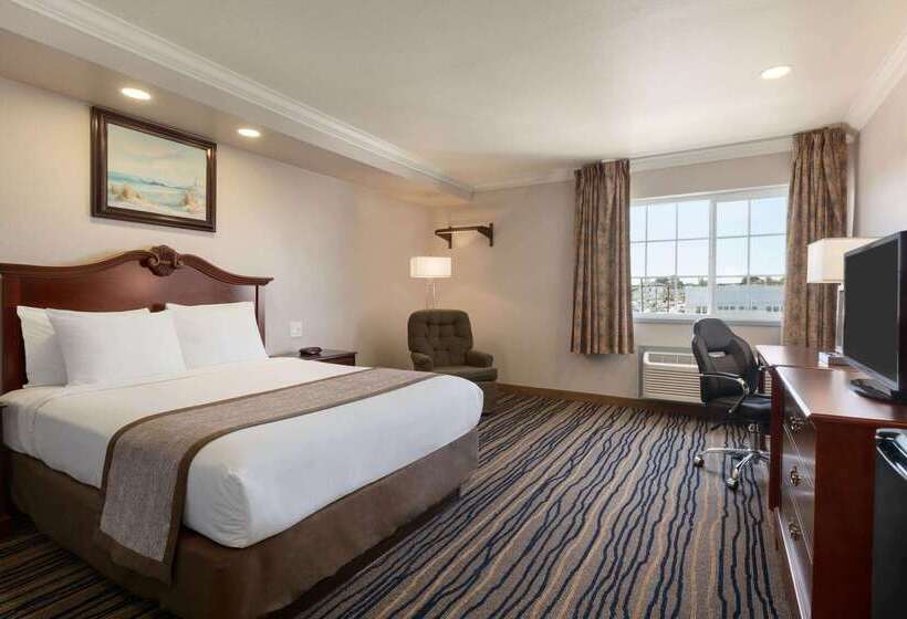 汽车旅馆  Days Inn By Wyndham Eureka Ca