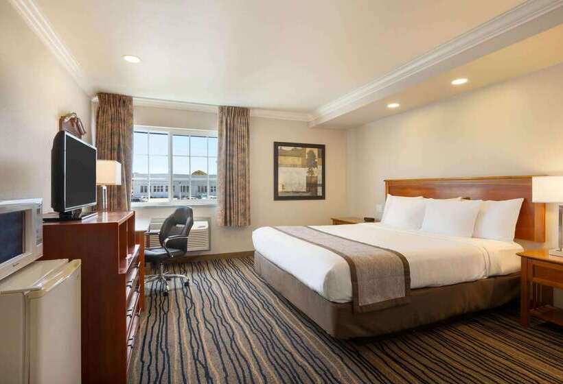 汽车旅馆  Days Inn By Wyndham Eureka Ca