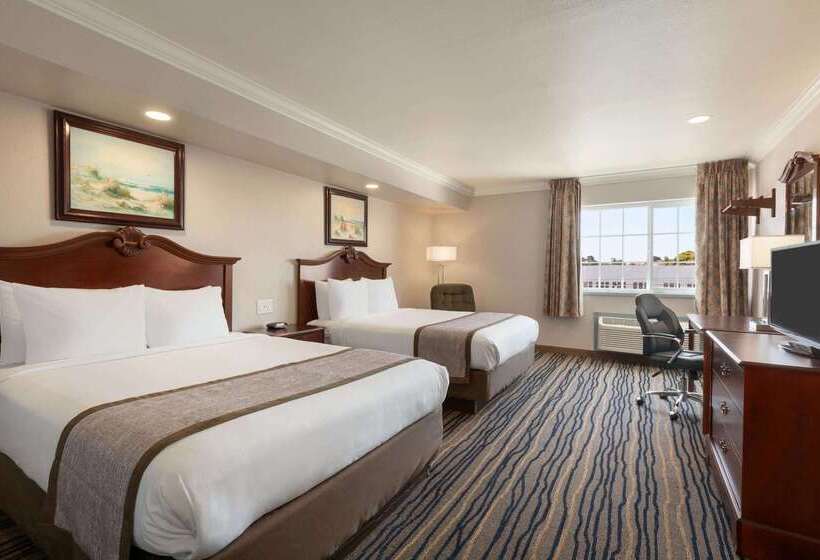 汽车旅馆  Days Inn By Wyndham Eureka Ca