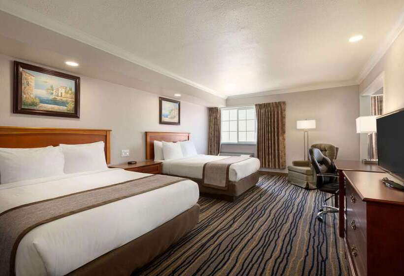 汽车旅馆  Days Inn By Wyndham Eureka Ca