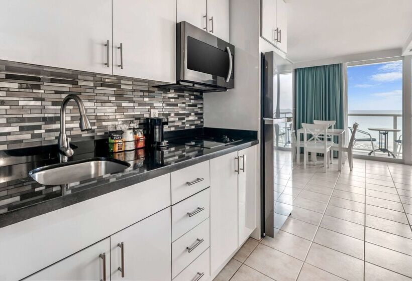 Ramada Plaza By Wyndham Marco Polo Beach Resort