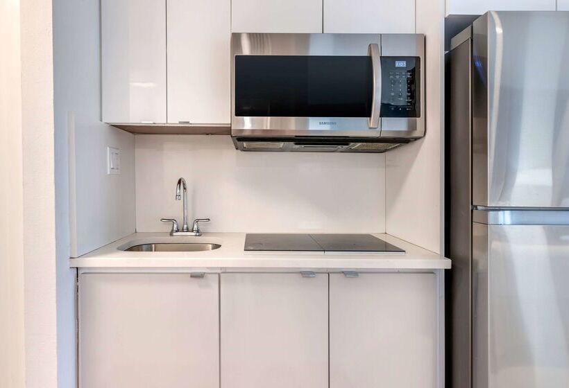 Ramada Plaza By Wyndham Marco Polo Beach Resort