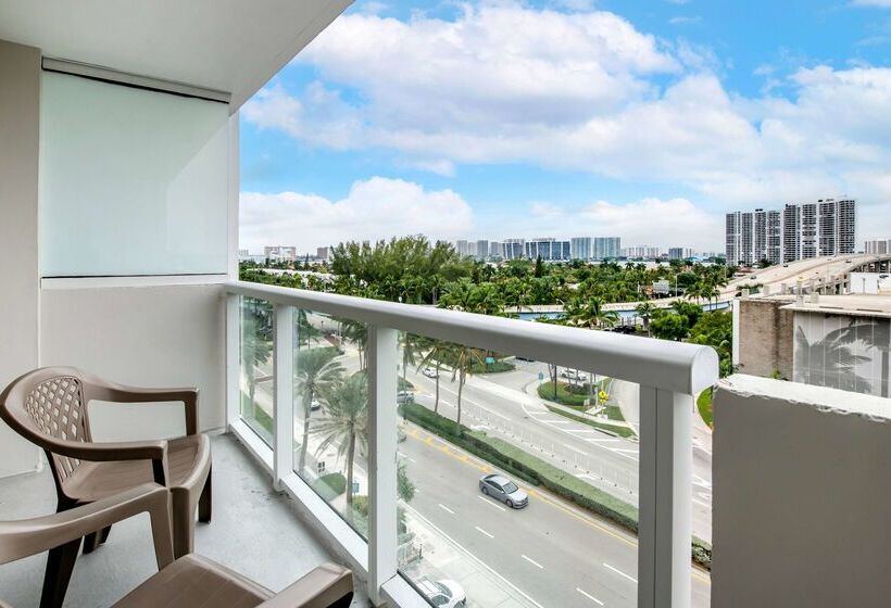 Ramada Plaza By Wyndham Marco Polo Beach Resort