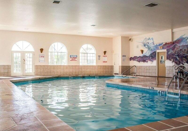 리조트 Quality Inn & Suites Safford