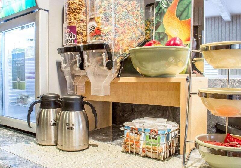 리조트 Quality Inn & Suites Safford