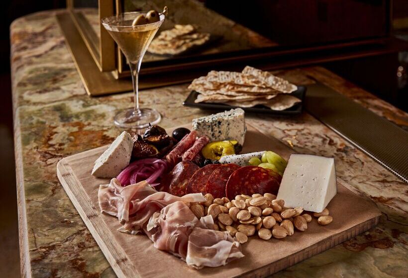 استراحتگاه Andaz Miami Beach, By Hyatt