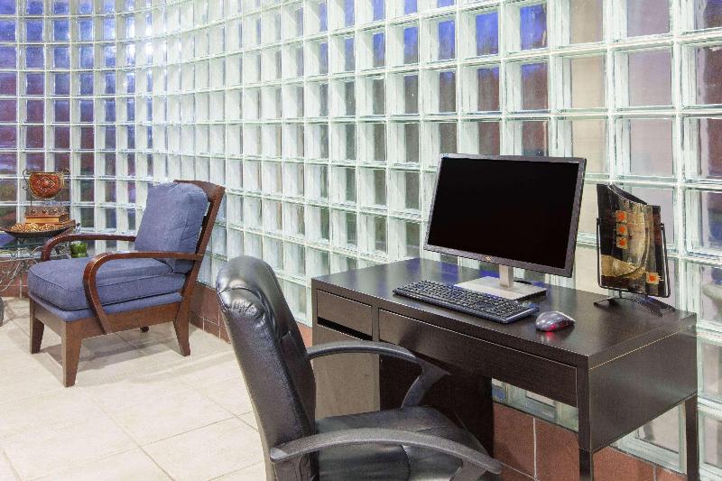 Surestay Hotel By Best Western Spring North Houston