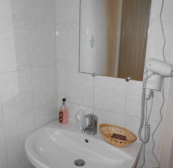 فندق صغير La Vieille Auberge