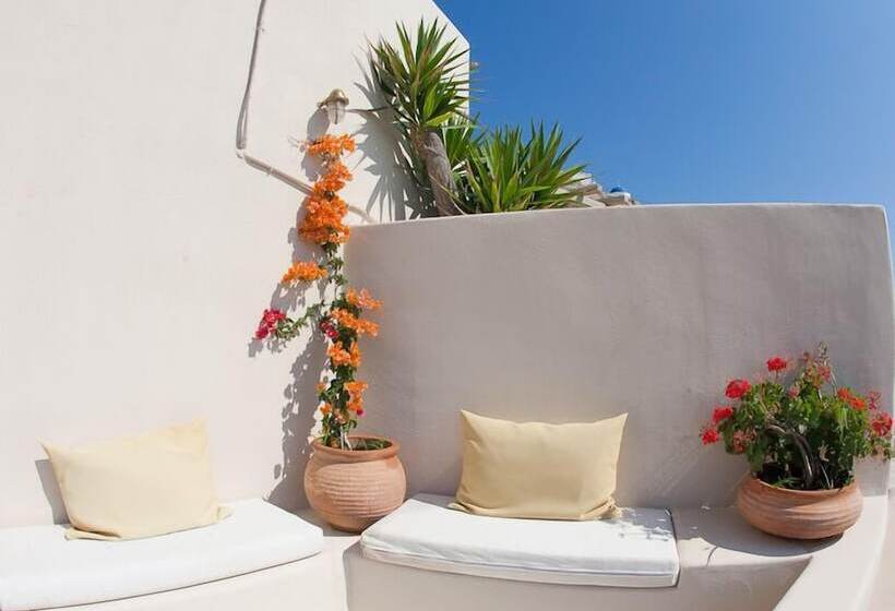 Art Villa Exogonia Santorini