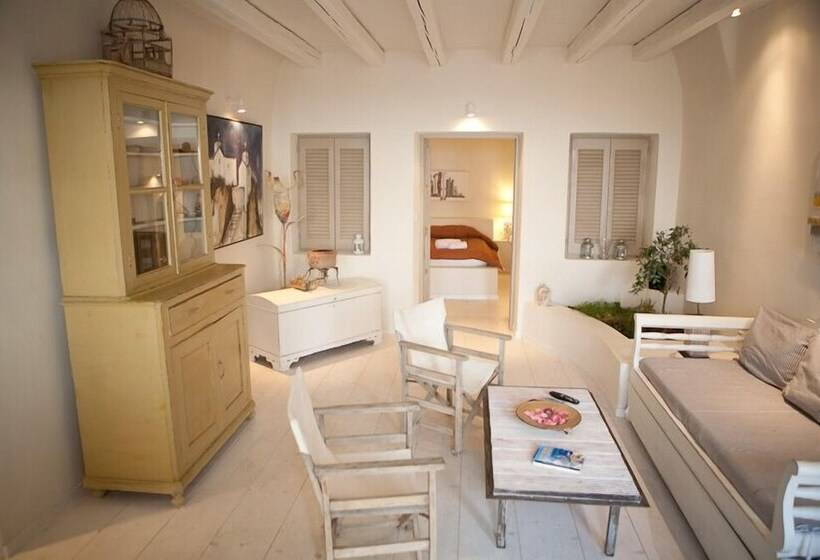 Art Villa Exogonia Santorini