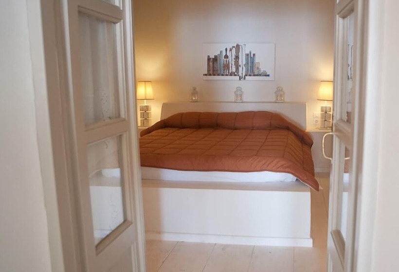 Art Villa Exogonia Santorini