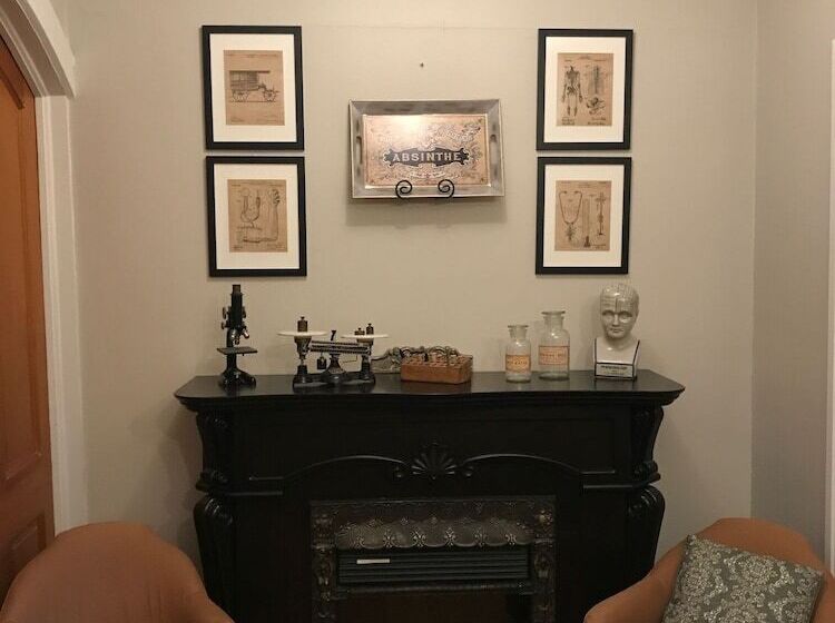 مبيت وإفطار Iron Amethyst Inn   Boutique