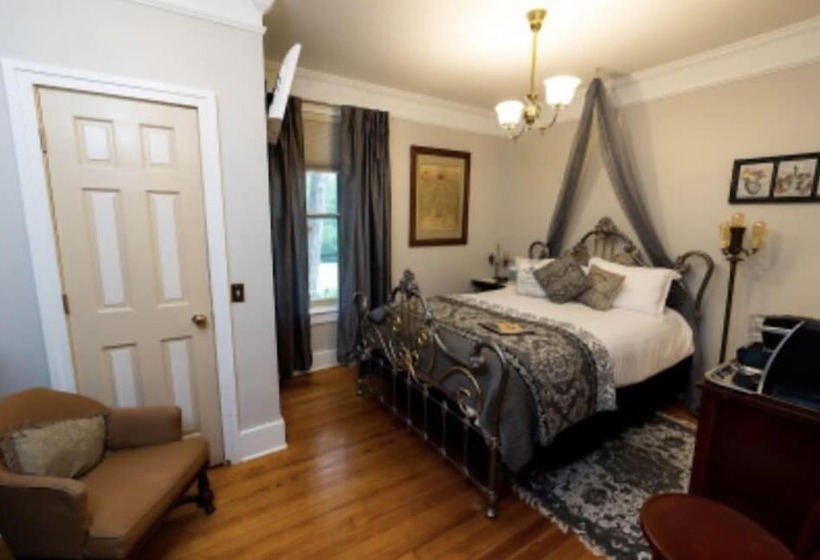 مبيت وإفطار Iron Amethyst Inn   Boutique