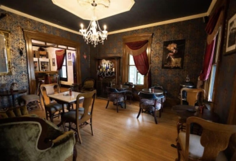 مبيت وإفطار Iron Amethyst Inn   Boutique